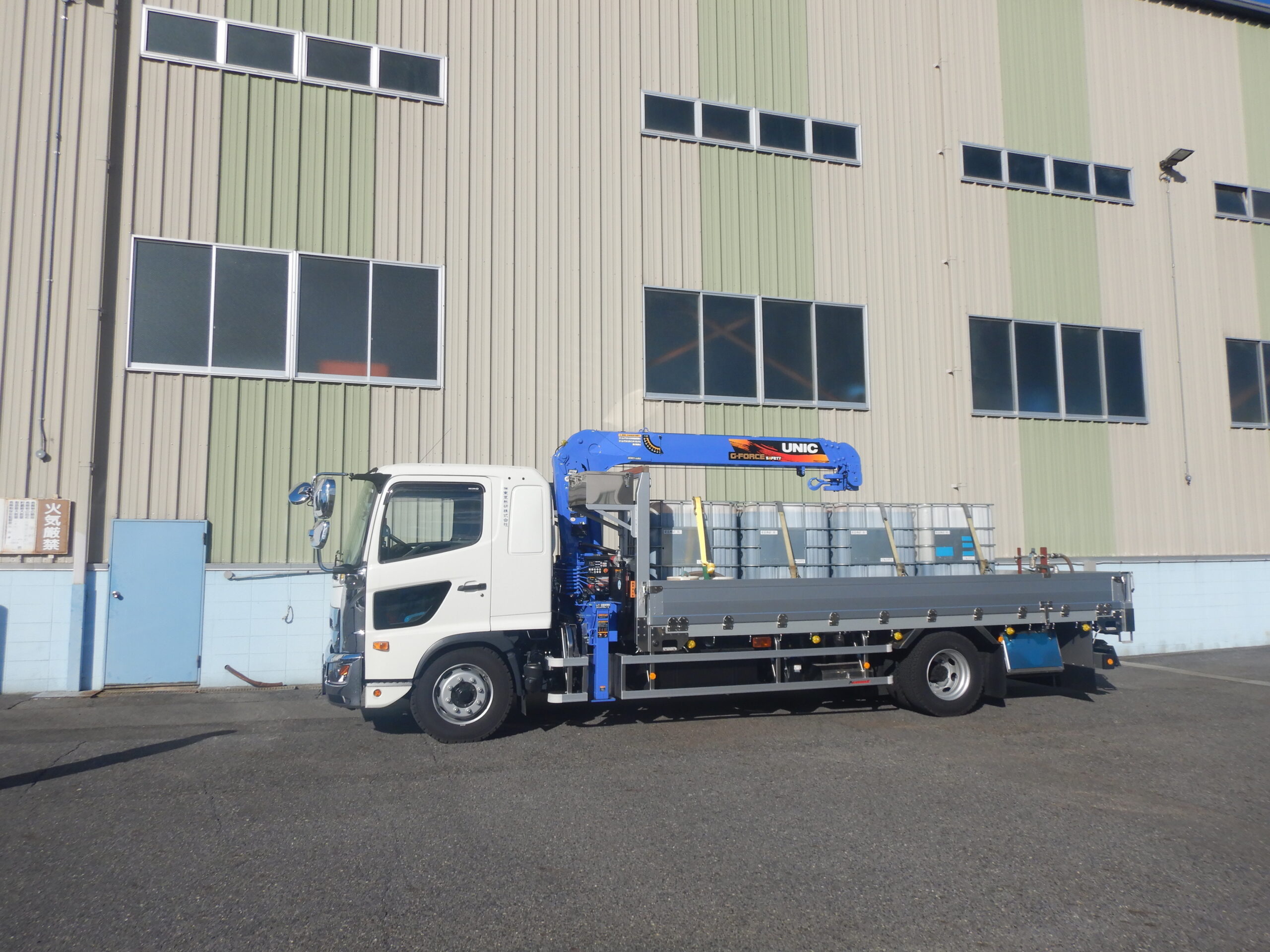 添加剤納品ユニック車